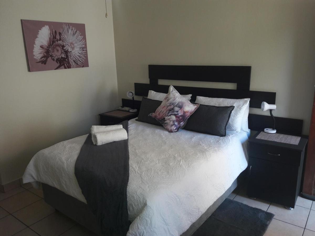 Accommodation@Park1285 พริทอเรีย ภายนอก รูปภาพ